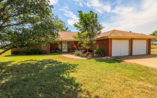 **COUNTRY HOME**North of LITTLEFIELD on Hwy 385