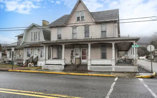 300-302 Main St, Lykens, PA 17048