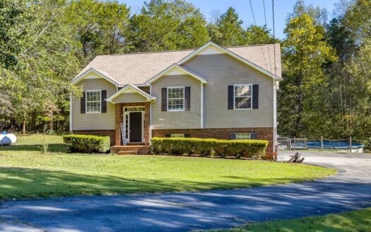 Country Home for Sale in Maury County, Tennessee