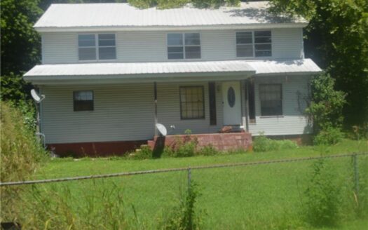 Country Home For Sale in Benton County