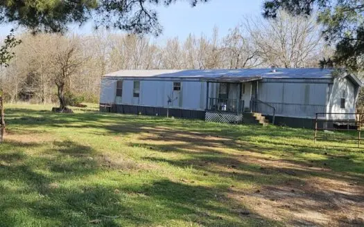 For sale home snd land at the egde of town