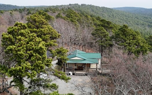 Cabin off grid in SE Oklahoma Mountains,