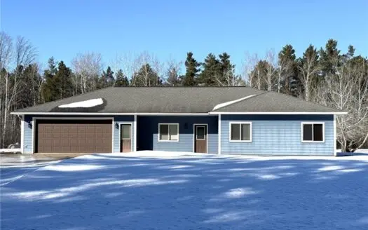 Move In Ready Home on 7 Acres in Askov, MN