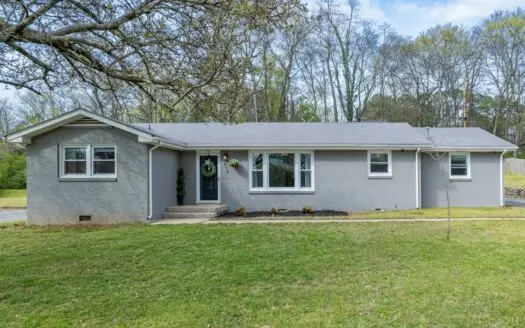 Country Home for Sale in Maury County, Tennessee