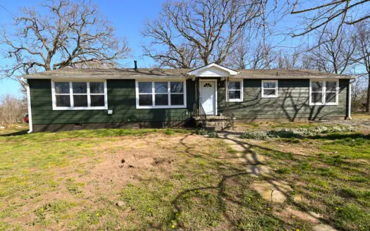 Home for Sale in Eldorado Springs, Missouri