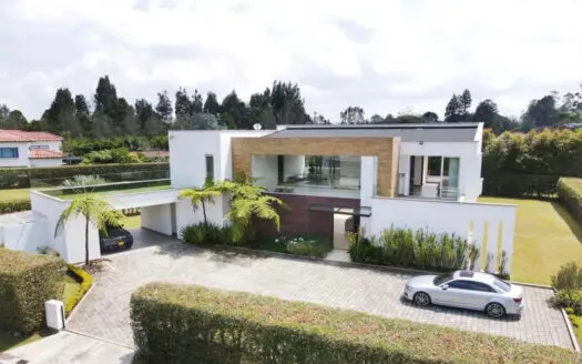 Country House for Sale in Llanogrande, Antioquia Colombia