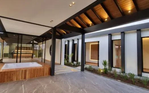 House for Sale in Llanogrande, Antioquia Colombia