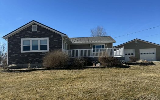 Country Home in Davis City, Iowa Sitting on Two Acres