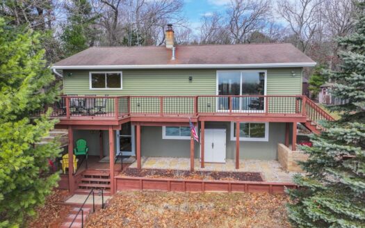 Twin Lake Waterfront Home for Sale in Waupaca, Wisconsin
