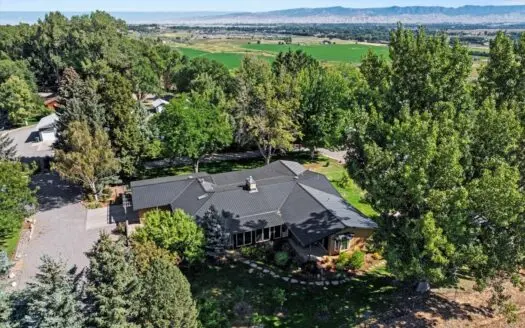 Charming Mountain Home for Sale in Montrose, Colorado