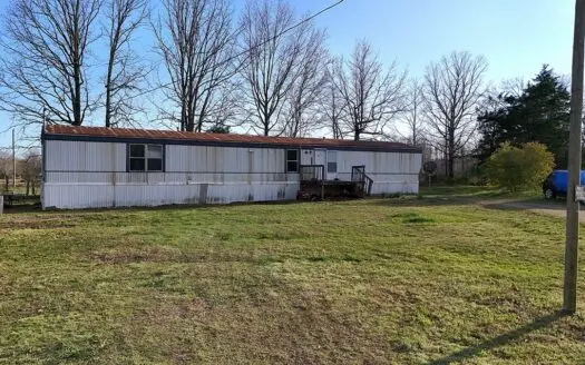 Single Wide Trailer On Private Dead End Lot