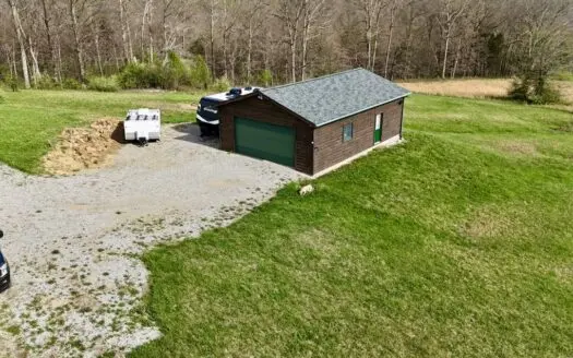 12 Acres in Perry County, Indiana – Pond, Utilities, Building