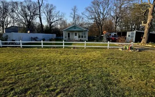 Cozy Country Cottage With Room to Grow!