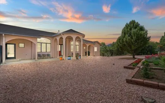 Mountain and Lake View Luxury Home near Ridgway and Telluride