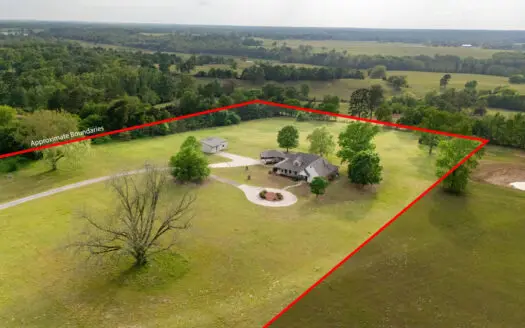 4BR-3BA Home in Winnsboro, TX 11.2 Acres Large Shop Move In Ready