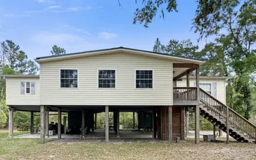 Home on 8 Acres in Jasper, FL