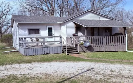 Home on 2 Acres M/L Just outside of Bethany City Limits