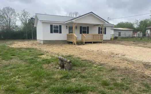 Charming New Construction 2 Bed-2 Bath Near Collinwood, TN!