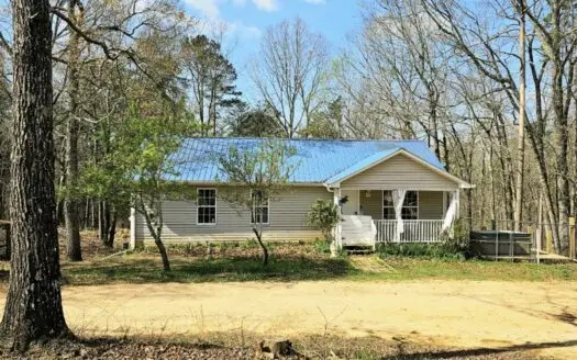 Charming Country Home with Privacy & Natural Wood Surroundings