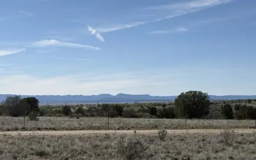 Land for sale in Paulden AZ, no HOA