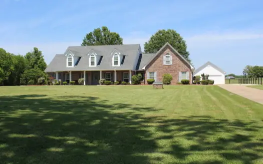 Picture Perfect Country Home For Sale in De Kalb, Texas