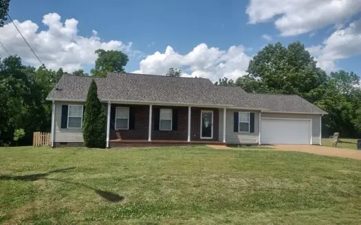 Country Home for Sale in Maury County, Tennessee