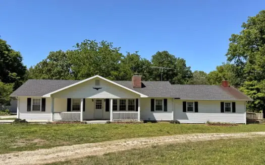 Country Home and Outbuildings for Sale in Cedar County Missouri