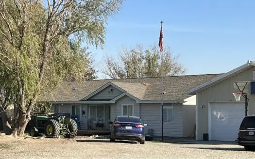 Country Living on 11.45 Irrigated Acres
