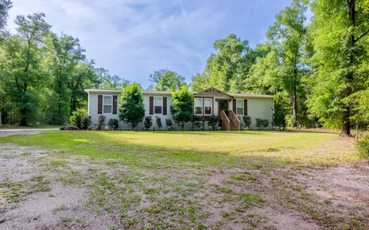 Beautiful home on 10 acres in High Springs, FL for Sale