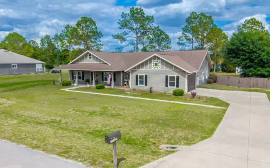 3,900 Sq Ft Home on Acre Lot – Dual Walk-In Closets, Clawfoot Tub