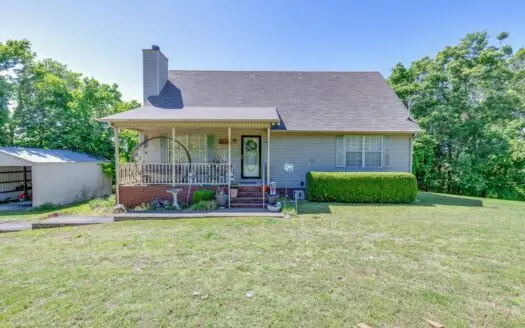 Country Home for Sale in Maury County, Tennessee