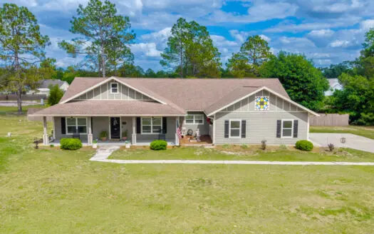 3,900 Sq Ft Home on Acre Lot – Dual Walk-In Closets, Clawfoot Tub