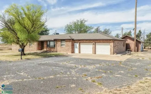 Large Country FIXER UPPER w/5 Acres! Sudan, TX