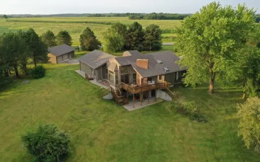 60 ACRES m/l | ALBANY, MO |  BUILDINGS AND LAKE VIEW