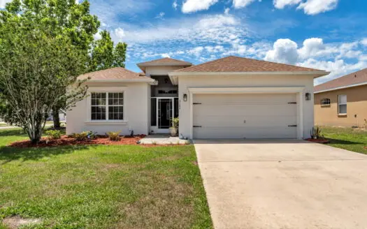 3/2 North Lakeland Large Back Yard with Huge Concrete Slab