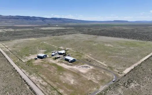Eastern Oregon Crane Ranchette
