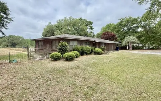 Country Home on 1 acre for sale Hartford, AL