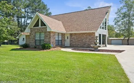 Pike Co Home with 125 Acres in North Pike School District