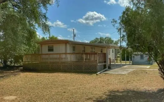 Home for sale in Oak Grove Village Trenton, FL