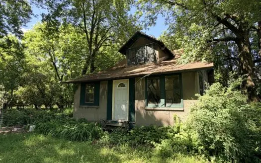 Country Home For Auction in Waupaca Co