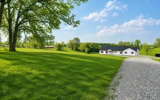 Brand new home for sale in Ava Mo.
