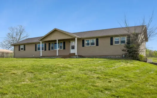 Remodeled Country Home with Full Basement for Sale in Middle, TN