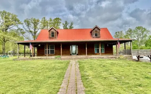 Country Home & Guest House on 10+/- Acres
