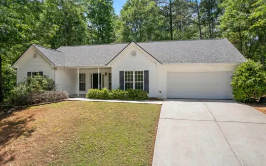 Welcome to One story living! Must see Lease Listing in Auburn, GA