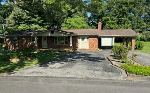 Brick Home in Albany, Kentucky
