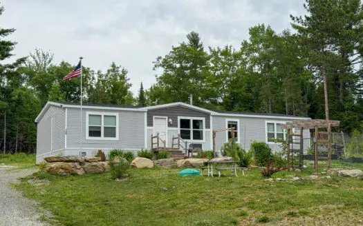 Private Country Home on 2 Acres – Clifton, Maine