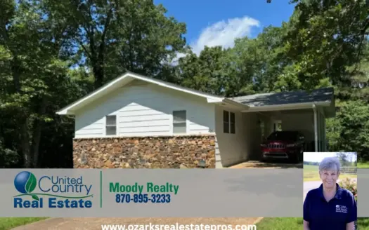Country Style Home In Horseshoe Bend Arkansas