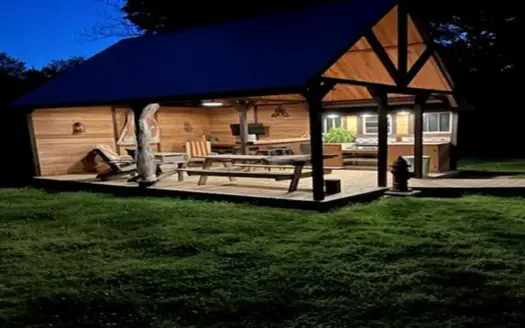 Home With Apartment Loft And Several Outbuildings