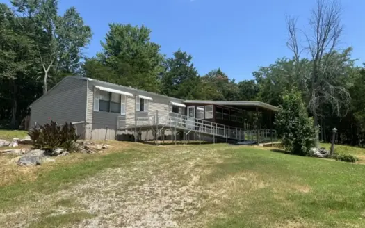 2 Homes, Shop/Apartment, Garage, & 8 Acres