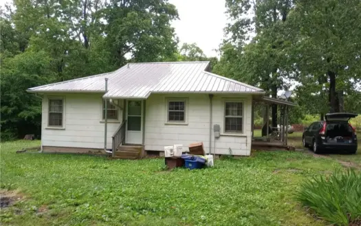 Country Home For Sale in Huntsville, Arkansas